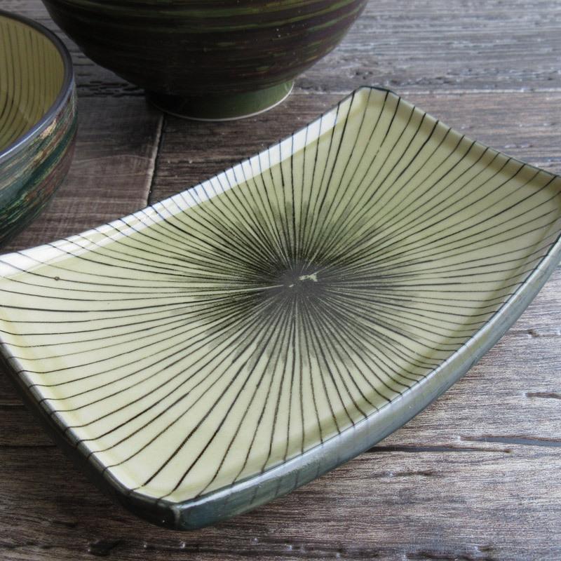 土灰釉十草 長角皿 18.5cm / 焼き物皿 お刺身 天ぷら 焼魚 卵焼き 梅柄