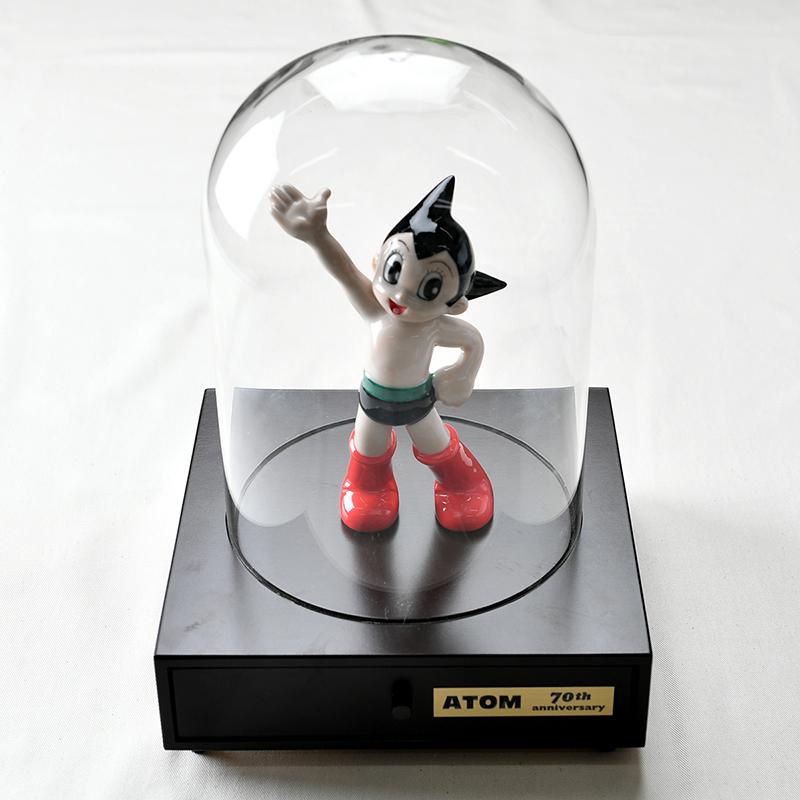 アトムデビュー70周年記念 高級磁器人形 ＜カラー 限定 1000個