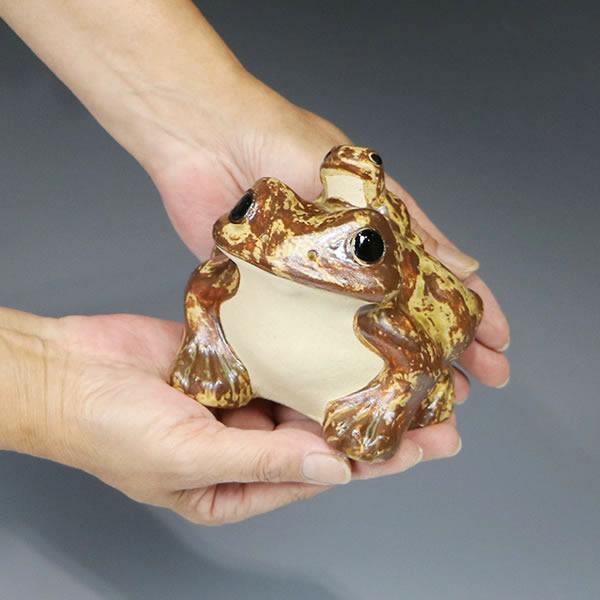 信楽焼 蛙 置物 かえる 陶器 縁起物 かわいい カエル おしゃれ ギフト