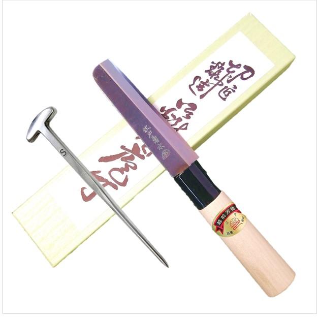 江戸菊水 丸型うなぎ裂き包丁と蒲鉾型目打ちのセット 磨き 105mm 朴柄