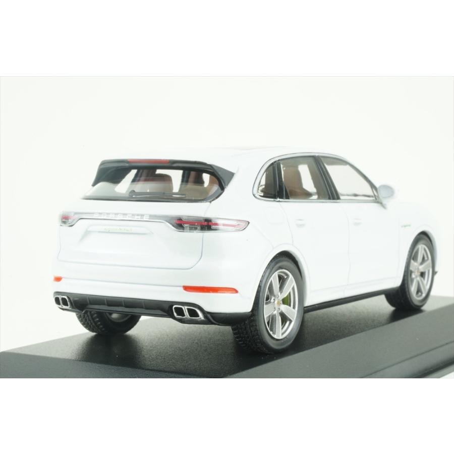 ディーラー別注 1/43 ポルシェ カイエン ターボ S PHEV E3 カラーラ