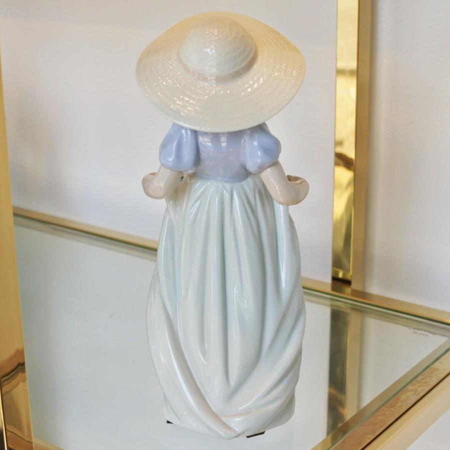 LLADRO（リヤドロ） 正規販売店 たくさん摘めたよ！ SKU01006756