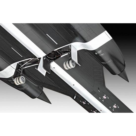 ドイツレベル 1/48 アメリカ空軍 ロッキード SR-71 ブラックバード