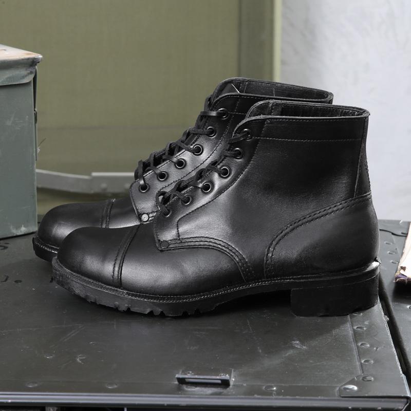 MILITARY（ミリタリー） 実物 新品 デッドストック オランダ軍 レザー