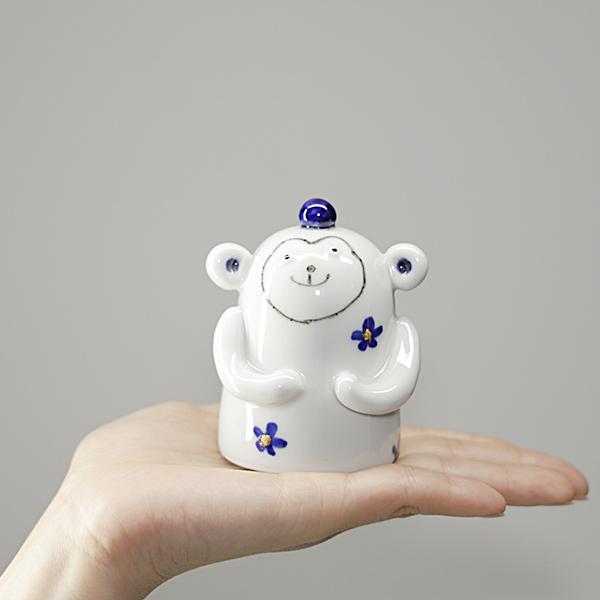 砥部焼 かわいい 干支 申 青 置物 猿 さる 縁起物 陶器 手作り 窯元