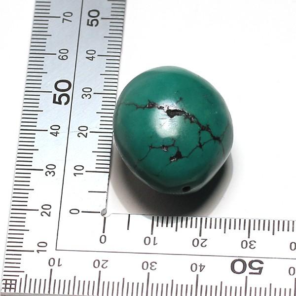 裸石 トルコ石19g 約30mm×25mm×20.5mm 貫通穴あき グリーン強い 送料