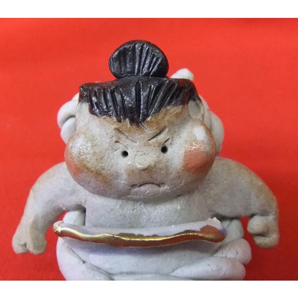手作りの陶人形 力士 おすもうさん 横綱 縁起 癒し瀬戸焼人形 : 日本