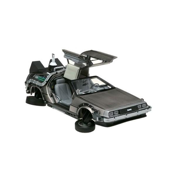1/18 デロリアン Back to the Future Part 2 ステンレス・フィニッシュ
