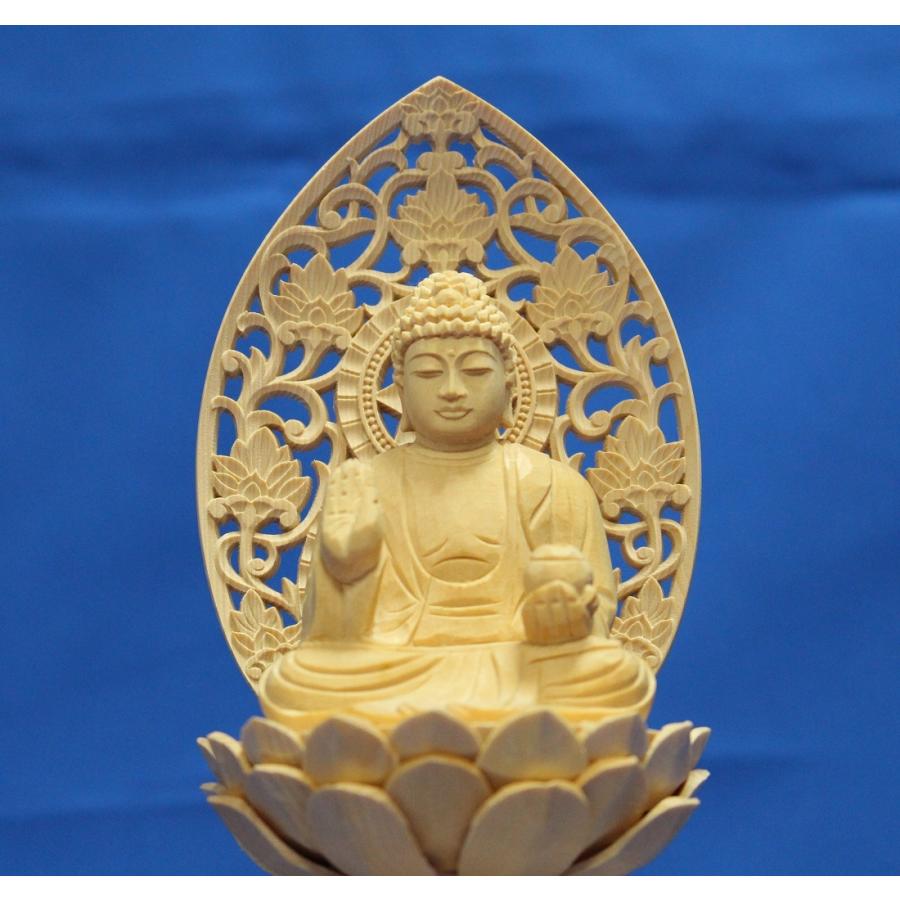 木彫仏像/薬師如来座像草光背六角台2.0寸桧木ヒノキ : トモエの木彫