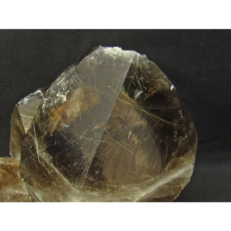 3.7Kg スモーキークォーツ 煙水晶 原石 虹入り ルチルクォーツ入り