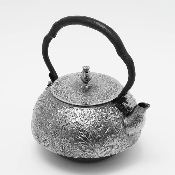 南部鉄器 鉄瓶 送料無料 ”砂鉄 鉄瓶千鳥桜 1.8L 桐箱付” : ウェルカム