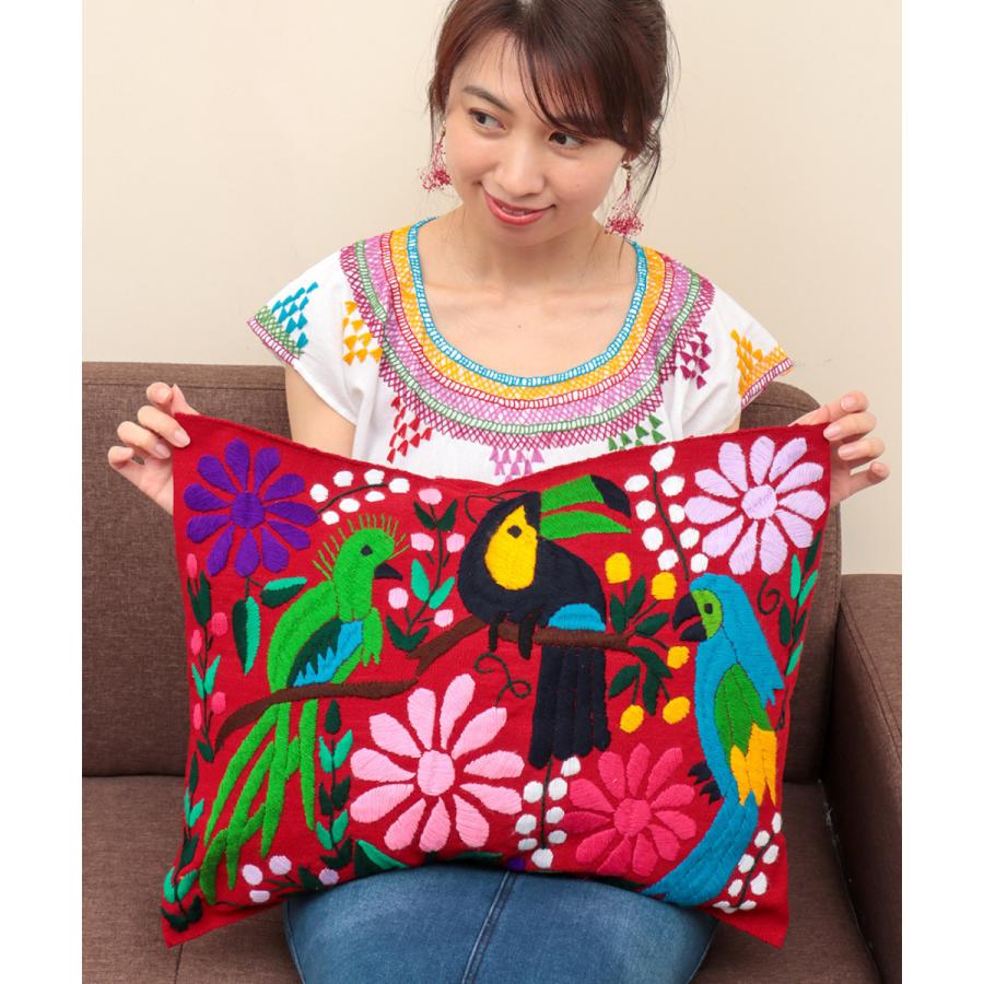 チチカカ（TITICACA） クッションカバー インテリア 生活雑貨 刺しゅう