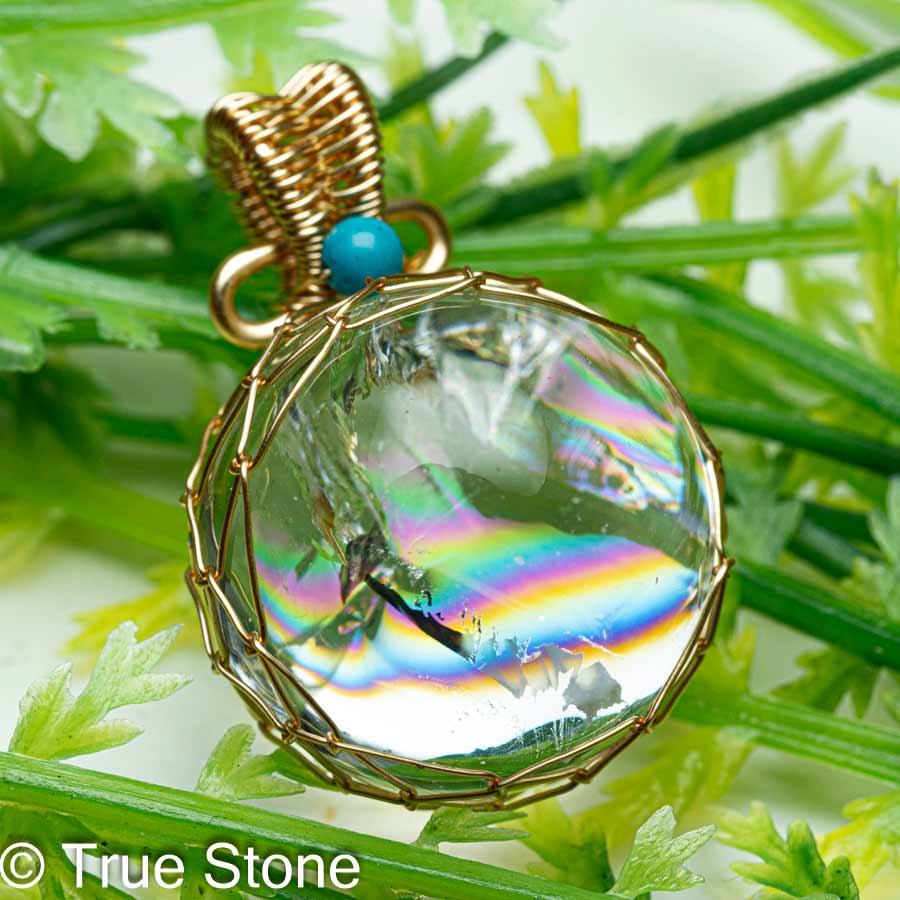 アイリスクォーツ ペンダントトップ 水晶丸玉 レインボークォーツ 虹