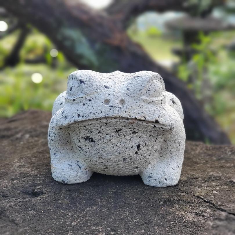 かえる カエル 蛙 置物 縁起物 インテリア 雑貨 : 浦田石材彫刻店