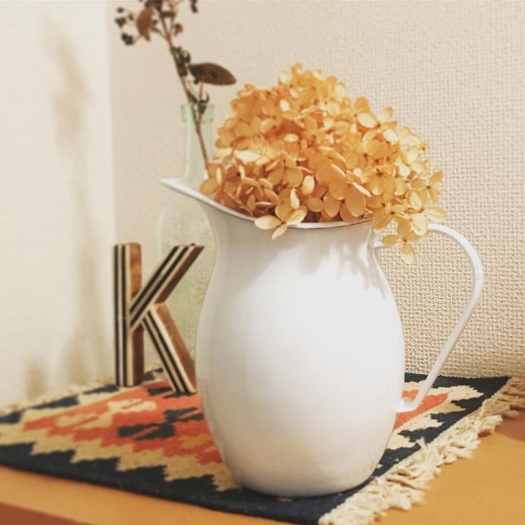 ピッチャー ホーロー 1.4L ジャグ ポット 水差し 容器 ホワイト 白