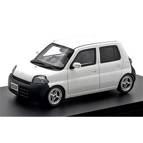 ダイハツ（DAIHATSU） エッセ ECO ローダウンカスタム 2006 ホワイト