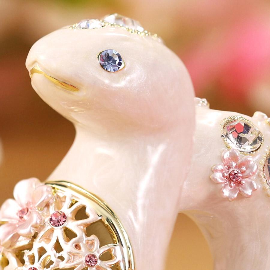 東京銀座PICALS 【正規品】＜桜小蛇＞白蛇 巳年 干支の置物 さくら