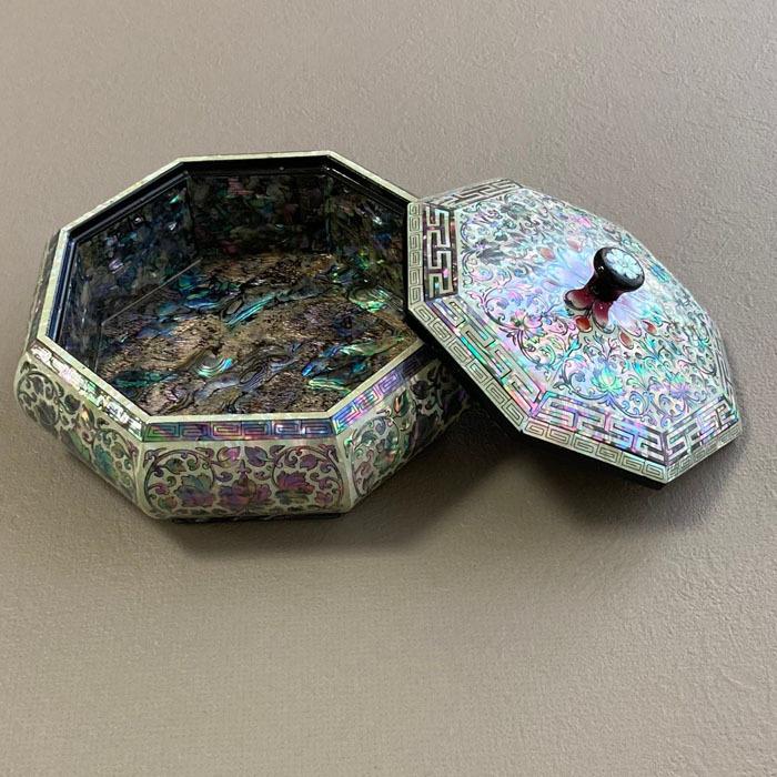 韓国漆螺鈿八角小物入れ菓子器 蝶 : チマチョゴリと韓国雑貨の専門店夢
