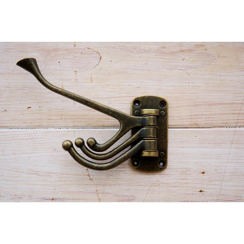フック 左右にスイング 3 アイアンフック アンティークフック 62151