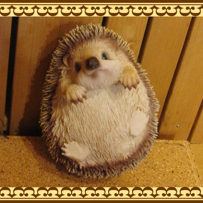 ハリネズミの置物 ぶらさがりヘッジホッグ リアルな はりねずみの