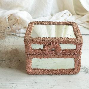 ホーロー クローバーのサボンラック ドイツアンティーク : BAU