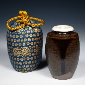送料無料（茶道具/濃茶器）中興名物 瀬戸芋子 京童茶入写し 笹田有祥作