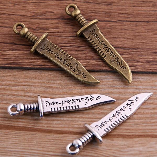 クリスナイフ☆かわいいアンティークチャーム ナイフ ダガー ソード