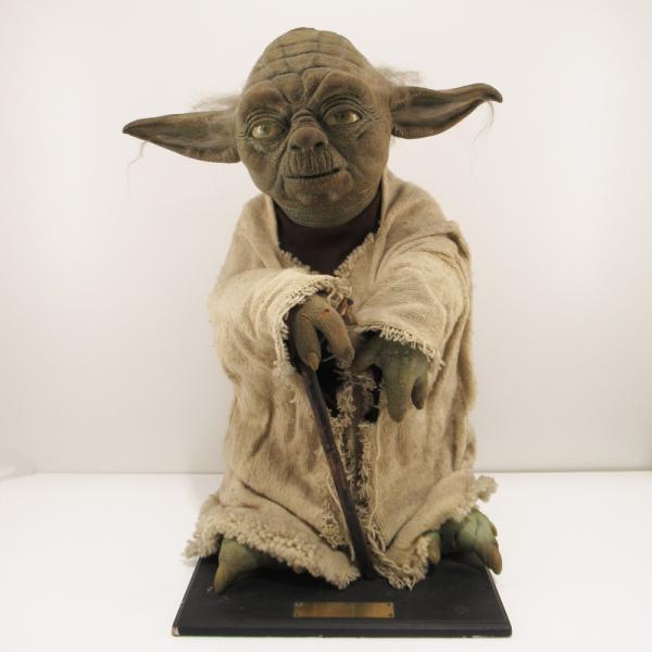 イリューシブ社製 スターウォーズ ヨーダ 等身大フィギュア 世界 9500
