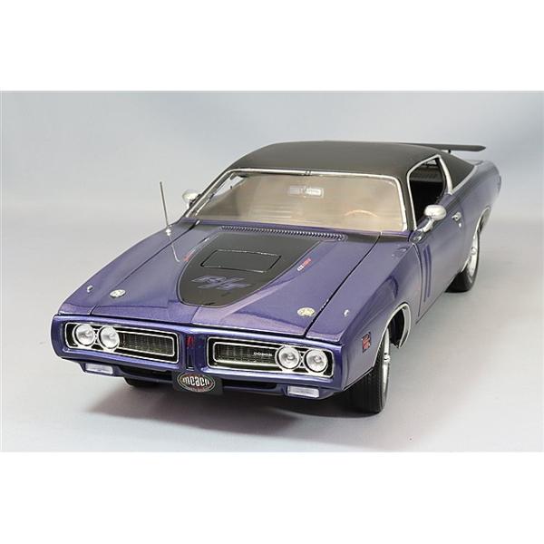 アメリカンマッスル 1/18 1971 ダッジ チャージャー R/T FC7 プラム