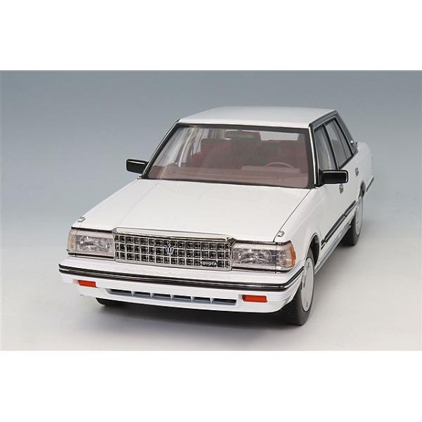 XiaoGuang MODEL 1/18 トヨタ クラウン MS122 ホワイト(内装レッド