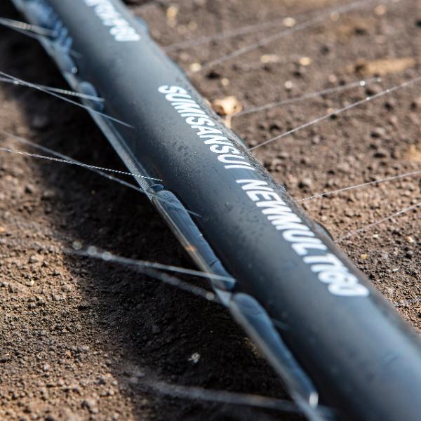 住化農業資材 潅水チューブ スミサンスイ NEWマルチ60 200m巻 灌水