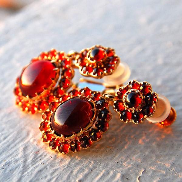 碌山 K14YG ガーネット ピアス イヤリング ゴールドの輝きを