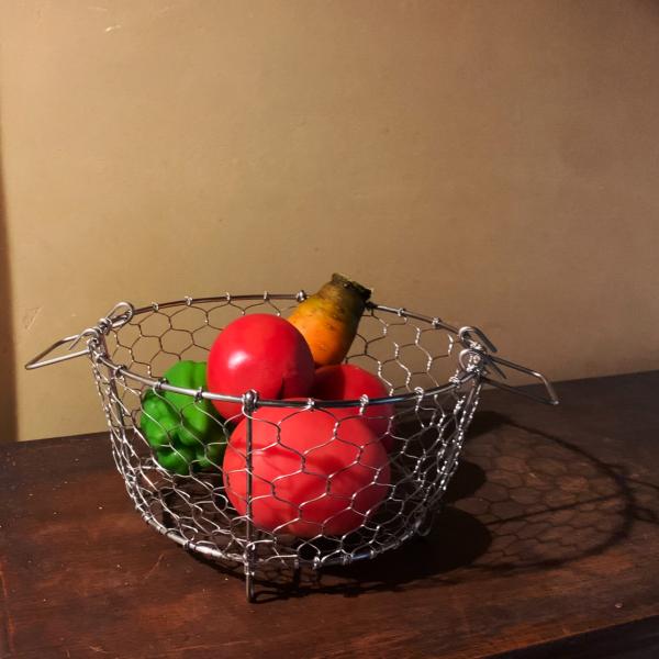 別注品】鳥井金網工芸 ステンレス製 手編み水切りカゴ 丸型（直径20cm