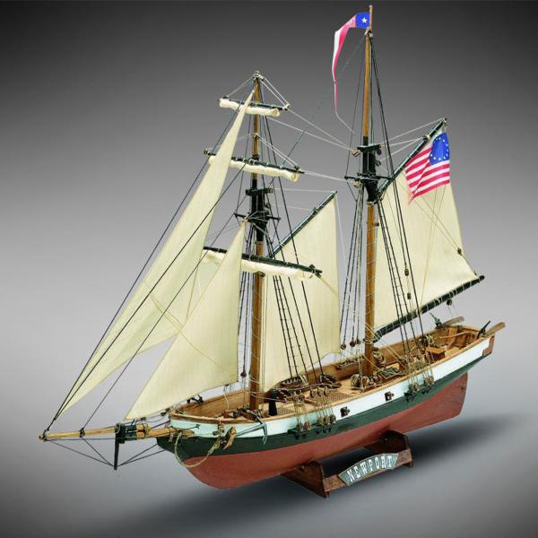 帆船模型キット ニューポート 1/57 : 木製模型キットのマイクロ