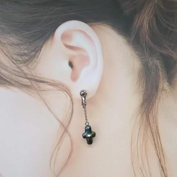 再入荷】十字型パールのイヤリング（ネイビー） 淡水パール 淡水真珠