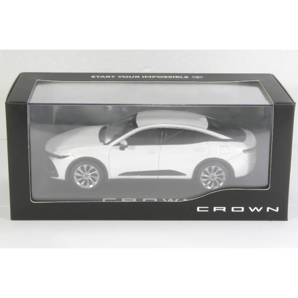 トヨタ特注 1/30 新型 クラウンクロスオーバー 2022 カラーサンプル