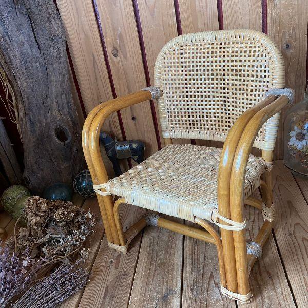 VINTAGE ≫80sヴィンテージ*古いラタンのベビーチェア*籐の子供 椅子