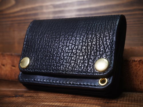 TRWS-SH シャークスキンのショートトラッカーウォレット