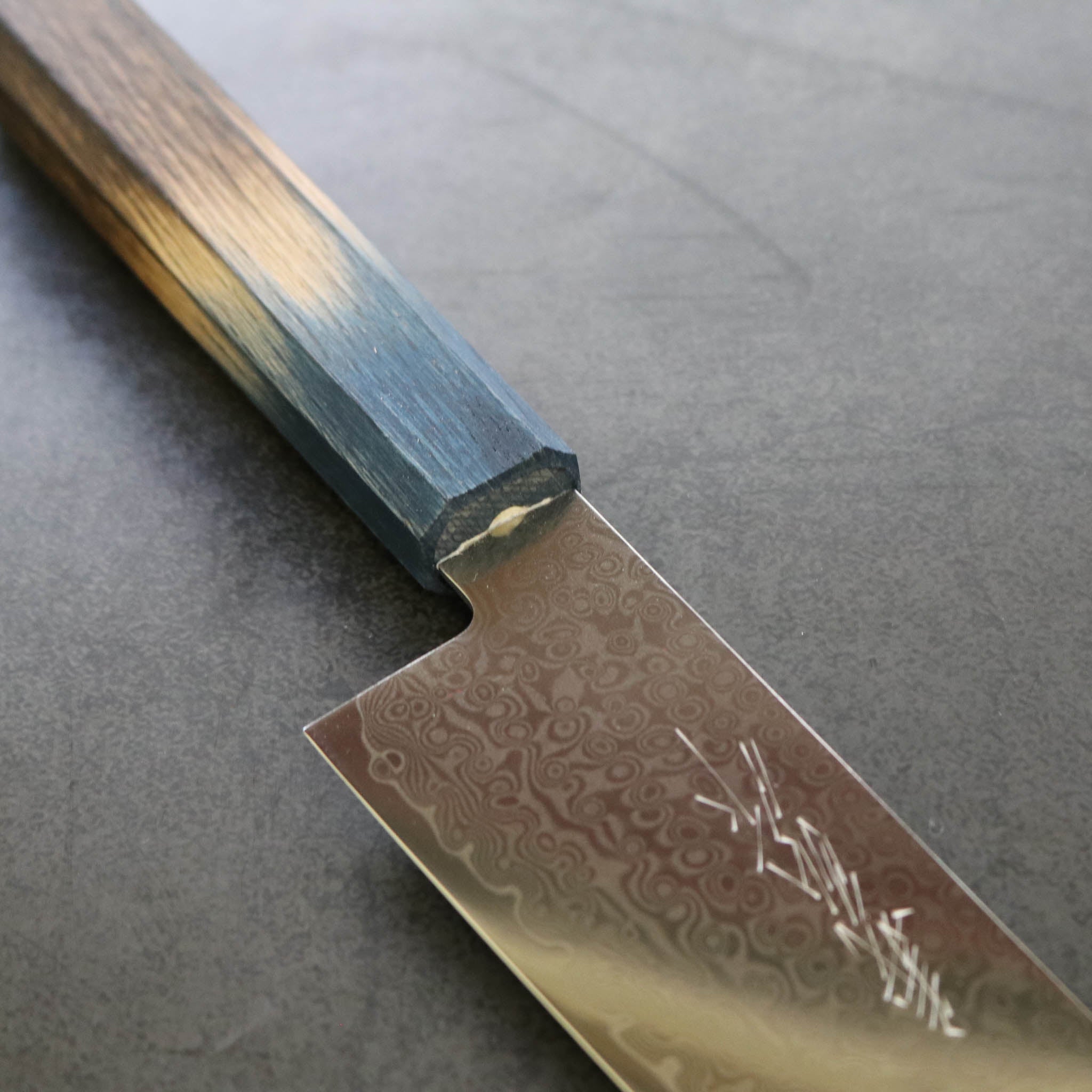 堺打刃物 包丁 | ダマスカス67層 牛刀 21cm 両刃 | 暁ハンドル 桐箱入り