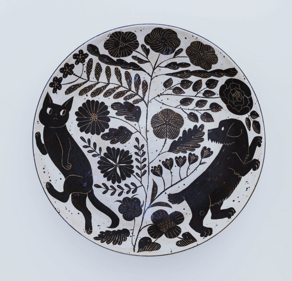 日々の暮らしを想うアーティストが生み出す世界 器が奏でるしあわせな