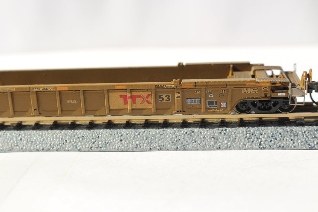 DTTX NSC 53' well car Class NWF13 - 17 Post (W & P) w/stripes