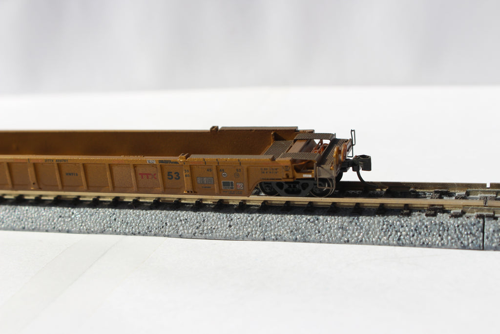 DTTX NSC 53' well car Class NWF13 - 17 Post (W & P) w/stripes