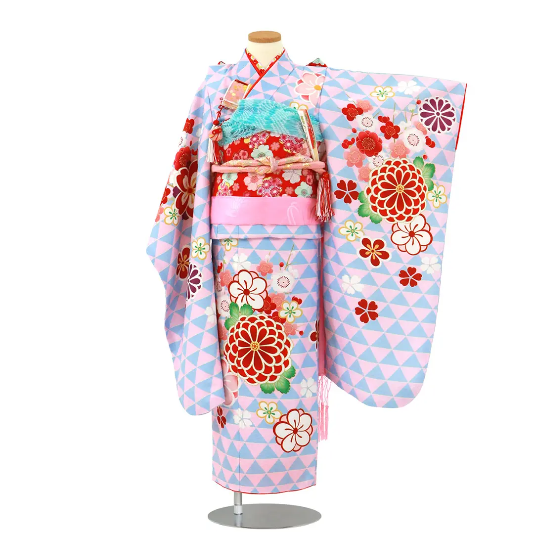 ピンクと水色のレトロなウロコ紋の着物／七五三・七歳女の子 | 宅配