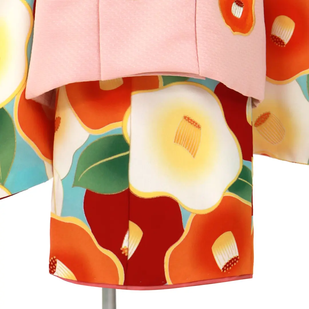 水色地に赤やオレンジの椿、ピンクの被布コートセット／七五三・三歳