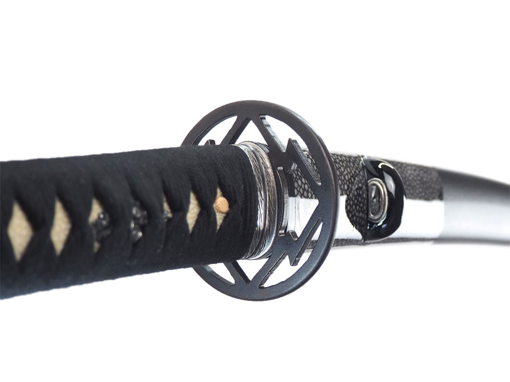 東京都H様 居合刀特注製作（本黒石目塗腰鮫着鞘） - 刀部 かたなべ