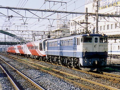 JR東日本のジョイフルトレイン スーパーエクスプレス レインボー