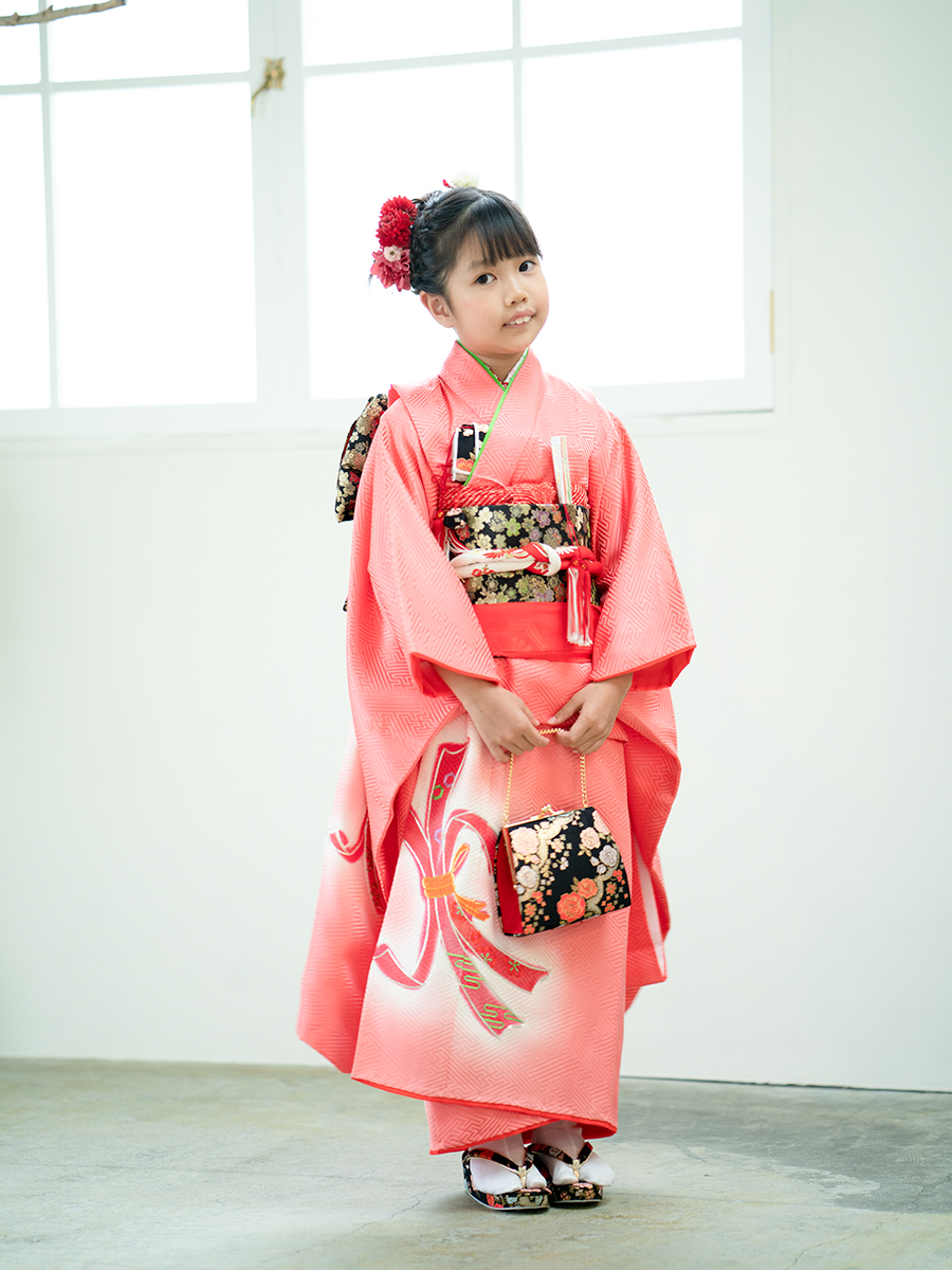 七歳女の子の着物レンタル】ピンク色の刺繍入り七五三きもの 品番：7