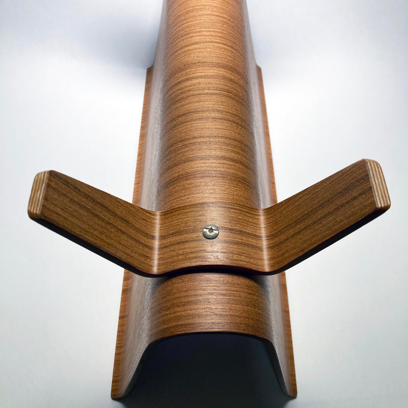 USED】サイトーウッド マガジンラック チーク柄 ＊脚にカケあり