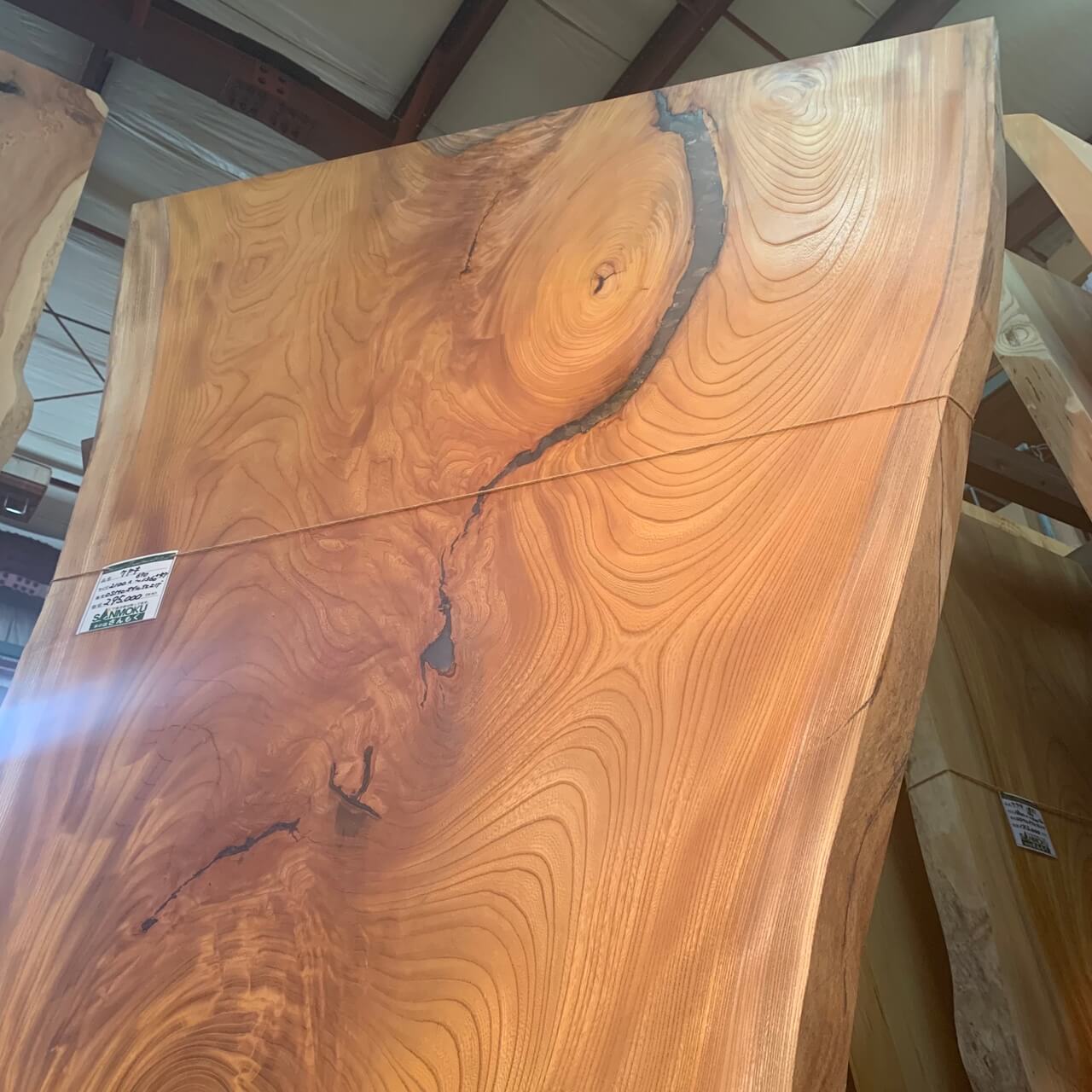 けやき一枚板 2100×670~1360×47㎜【オイル塗装 仕上げ済み】 | 一枚板x