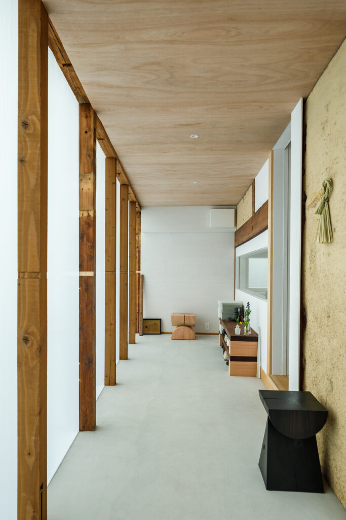 木の塊から形を見出す北田浩次郎のものづくり - KIDZUKI